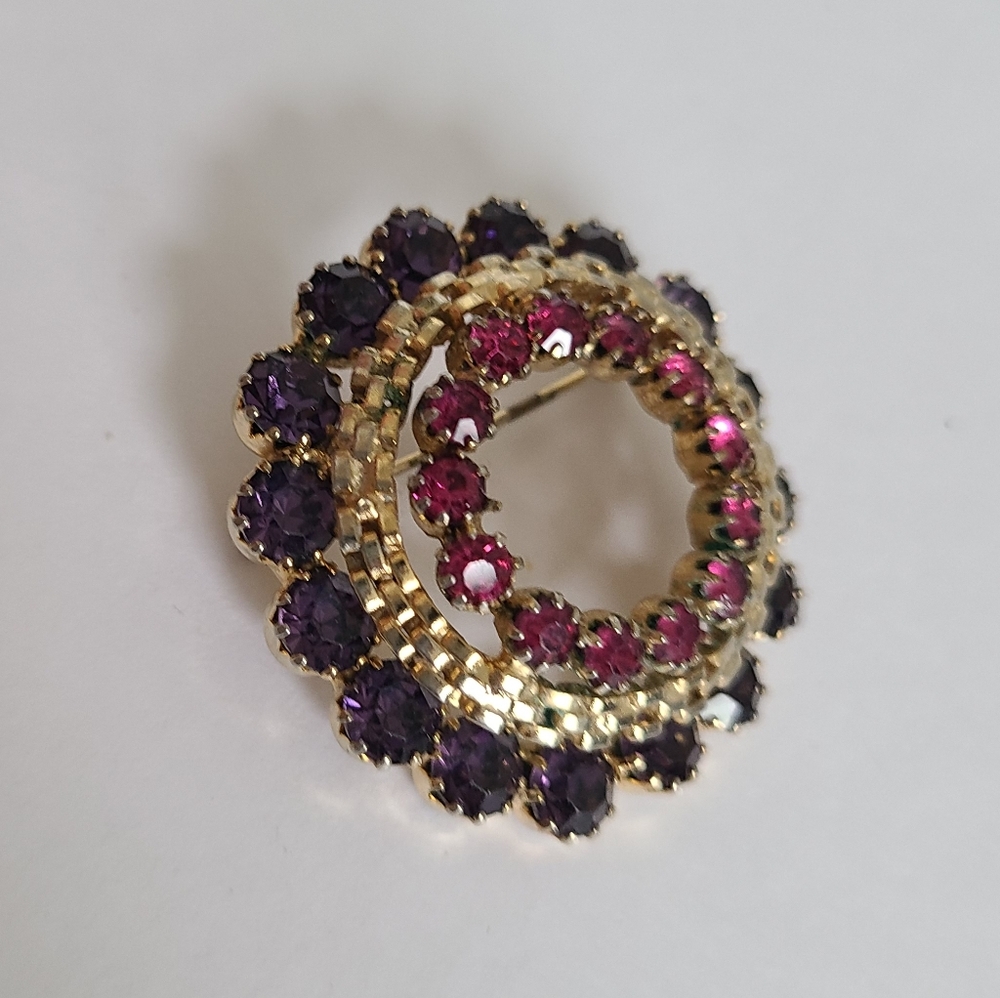 Vintage Silver Tone Purple Pink Rhinestone Round Circle Statement Brooch - Picture 5 of 7